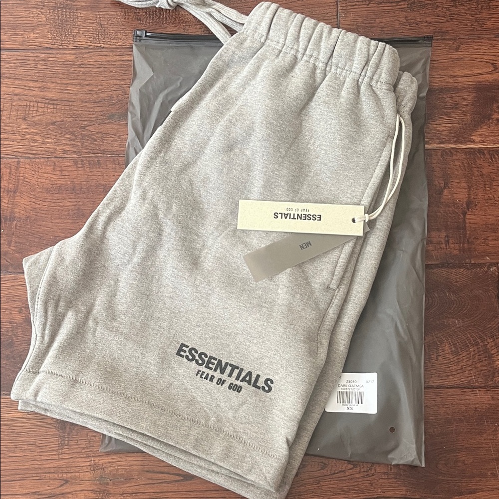 Essentials Fear of God Heather Gray Logo Sweat Shorts - Picture 2 of 6